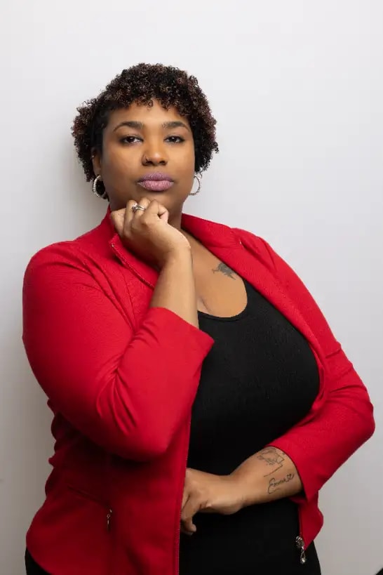 Executive headshot in studio — Santo Domingo, Dominican Republic